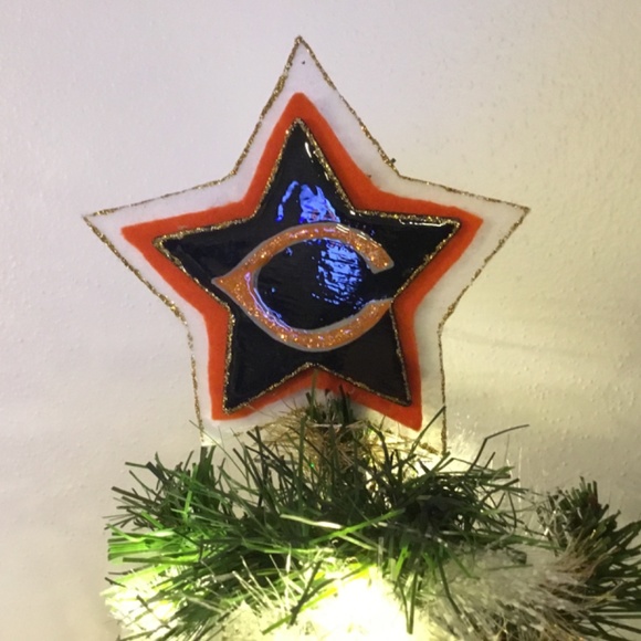 NEW, 25 inch,CHICAGO BEARS TABLE TOP CHRISTMAS TREE. - Picture 2 of 5